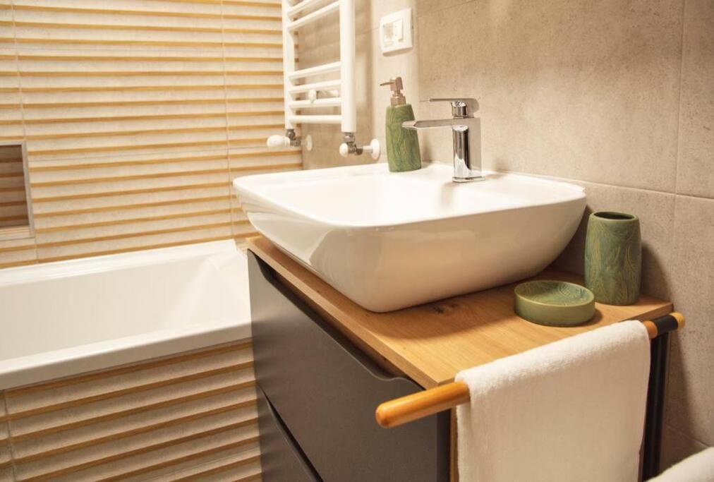 5 Dream Apartment 5 Cu Parcare Privata Oradea Dış mekan fotoğraf