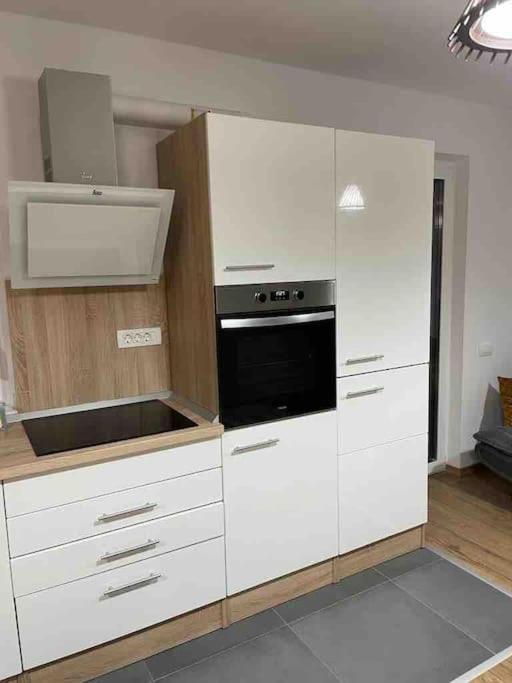 5 Dream Apartment 5 Cu Parcare Privata Oradea Dış mekan fotoğraf